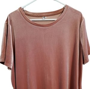 Old Navy Muave Velvet T Shirt in XL.